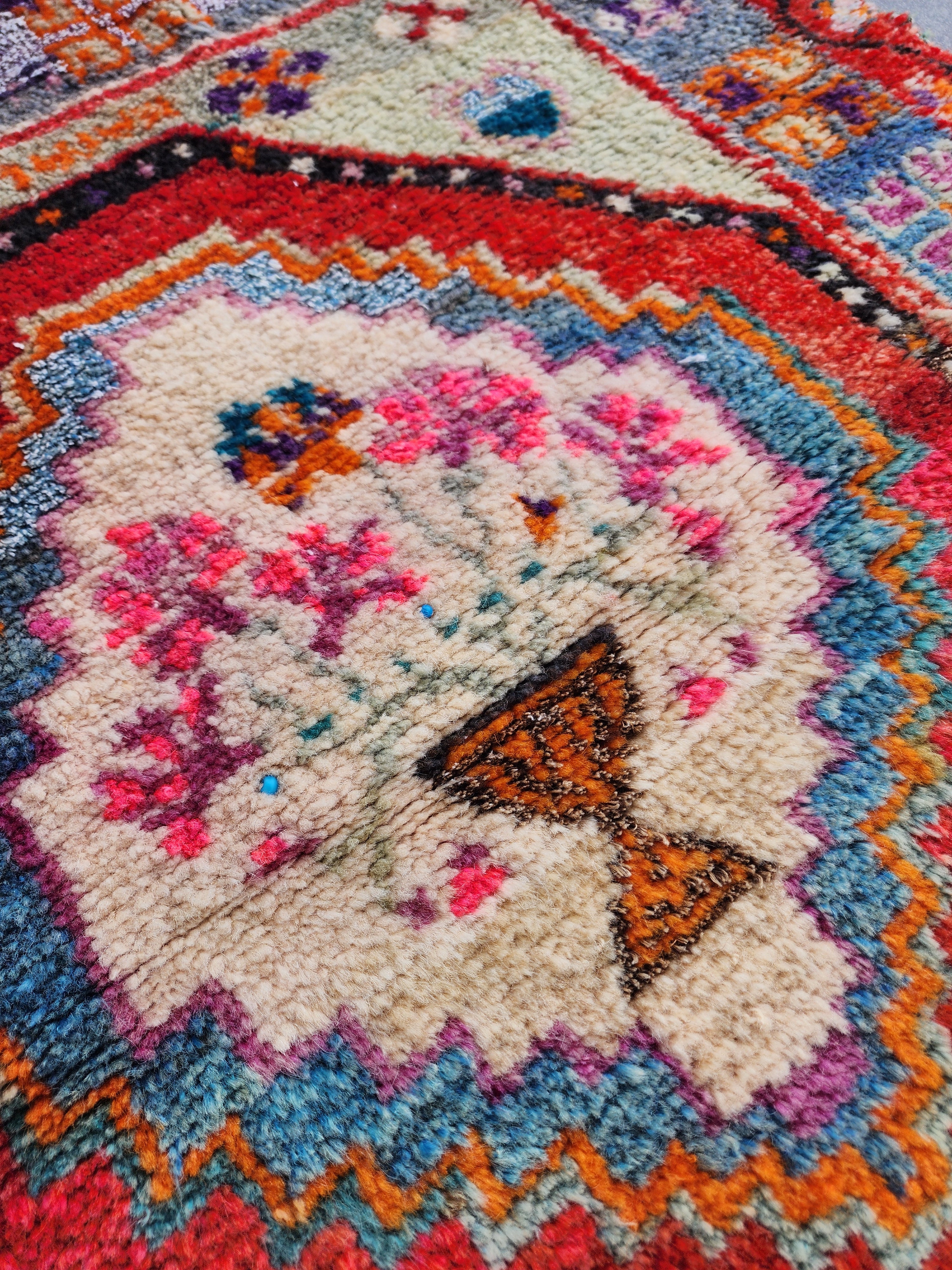 Nympha — Vintage West Anatolian Rug, Handwoven Yörük Tribal Rug, Small Floral Medallion Accent Rug, 100% Natural Organic Dye Wool Rug