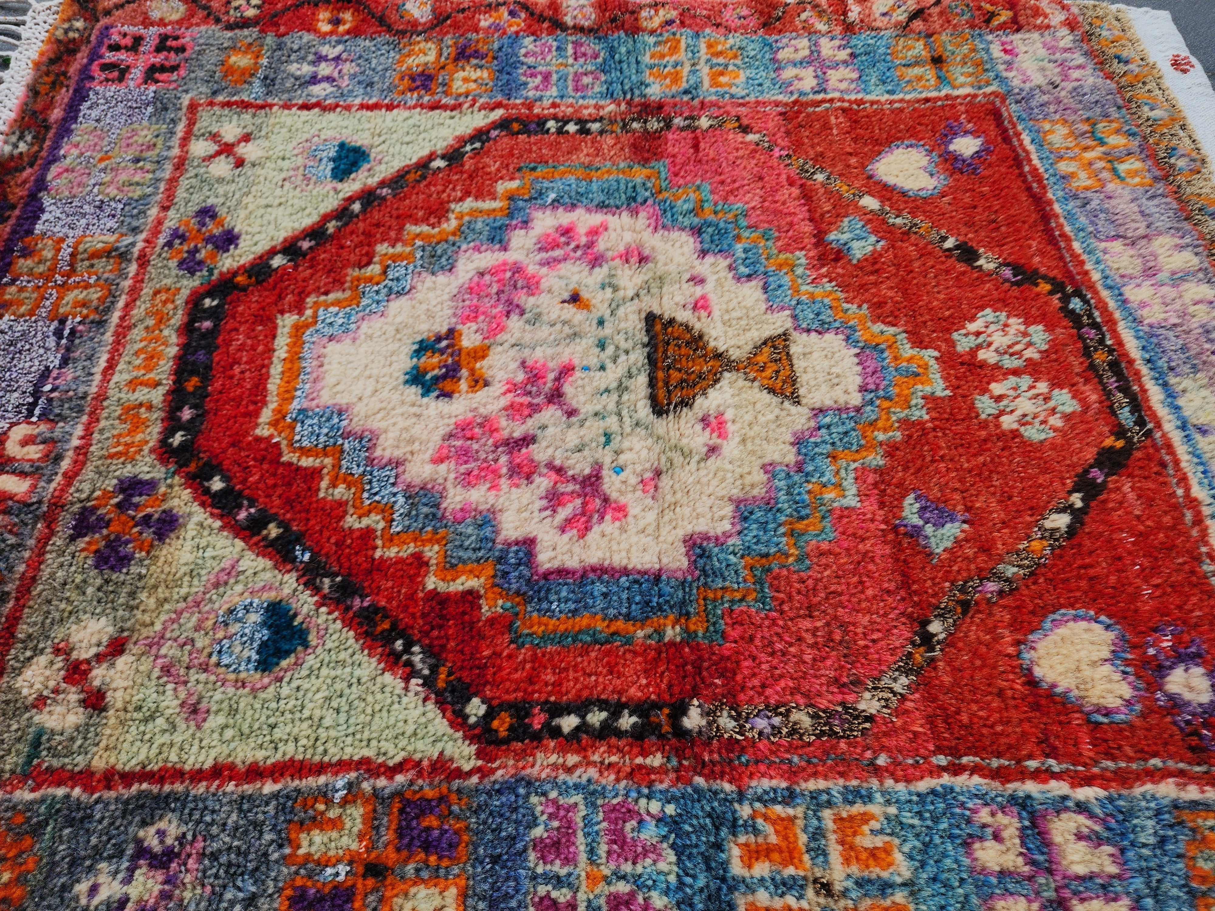 Nympha — Vintage West Anatolian Rug, Handwoven Yörük Tribal Rug, Small Floral Medallion Accent Rug, 100% Natural Organic Dye Wool Rug