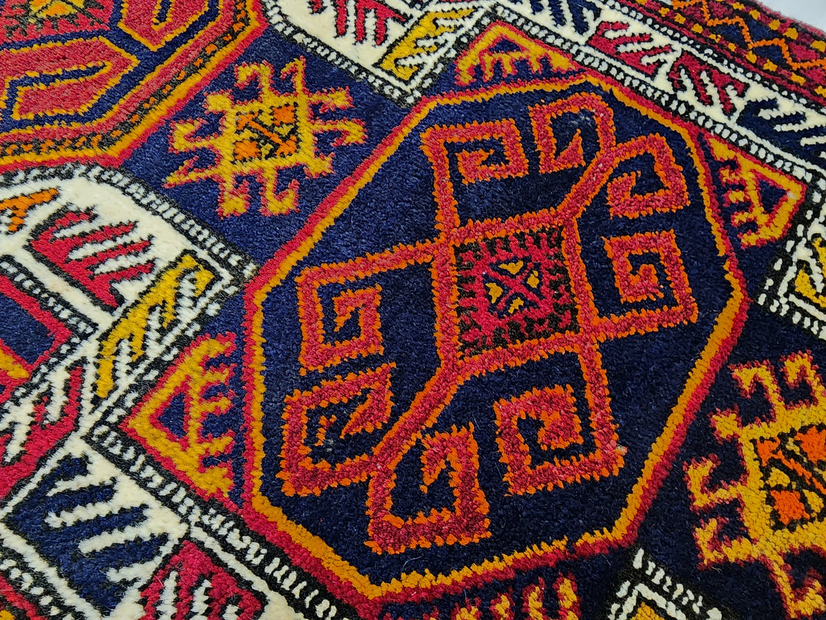 Vintage Yörük rug in red, blue and orange, 1'8" x 3'1", photo 7