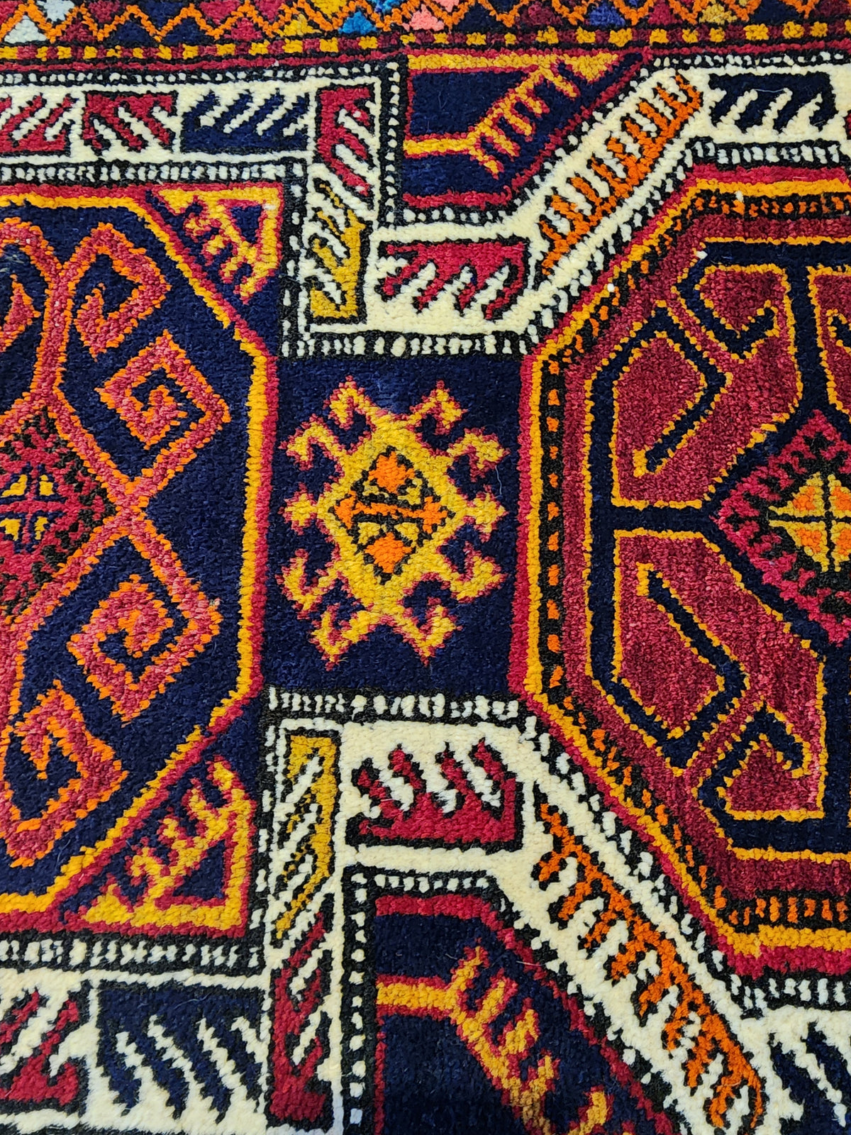 Vintage Yörük rug in red, blue and orange, 1'8" x 3'1", photo 10