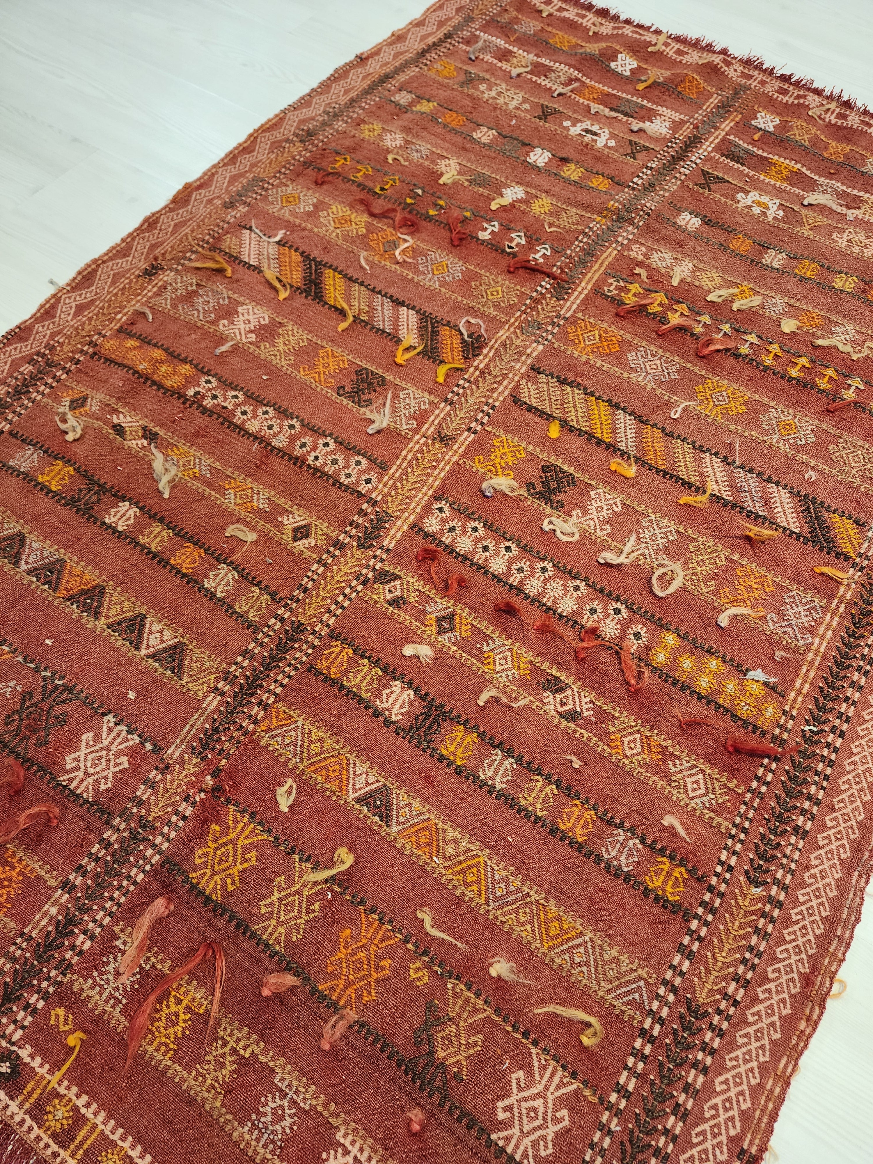 Vintage Persian Area Kilim Living Room, 5'3'' x 3'6''