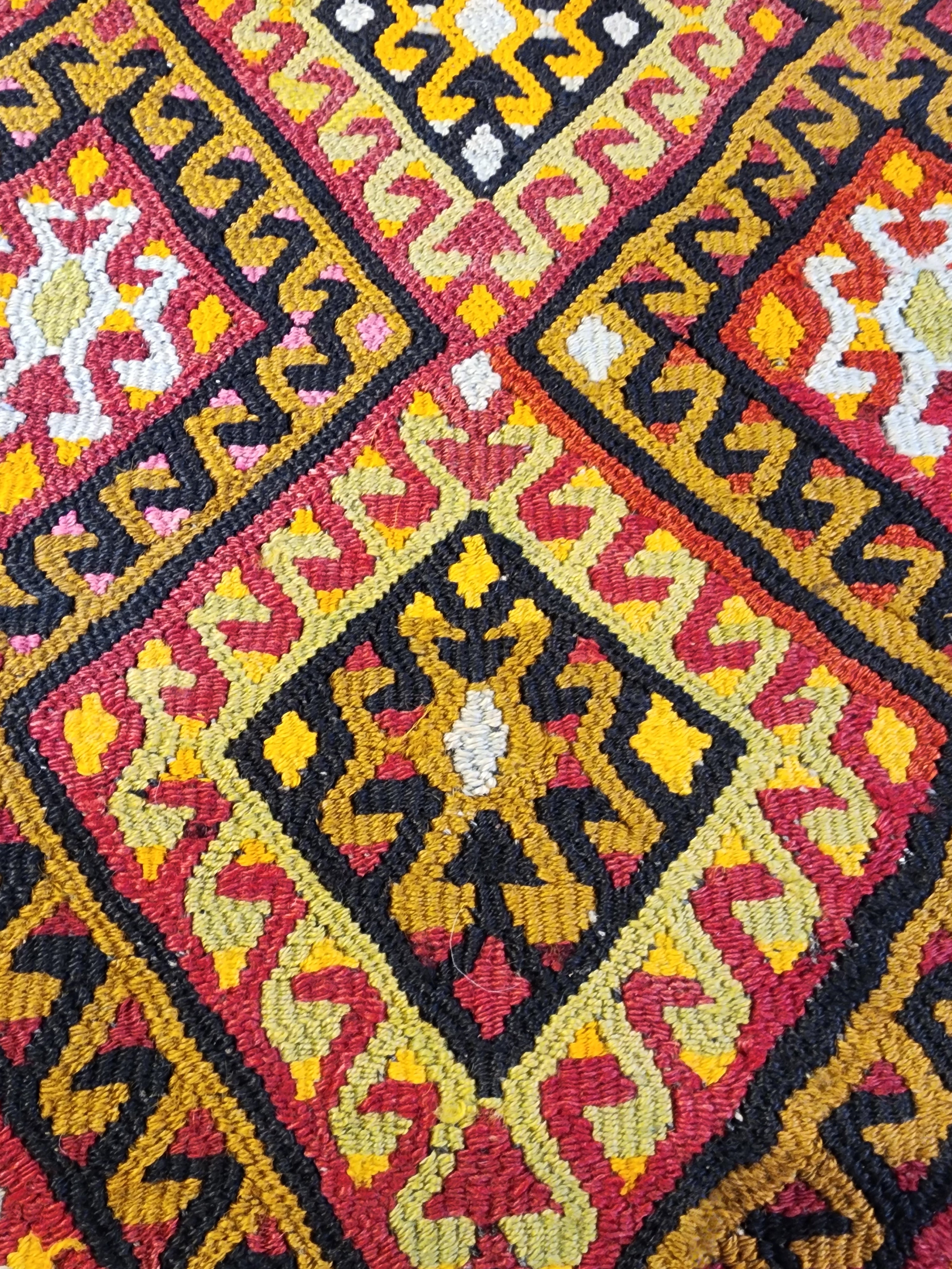 Vintage Kilim Rug, Green Red Neutral Boho Decor, Anatolian Tribal Entryway Rug, 2x3