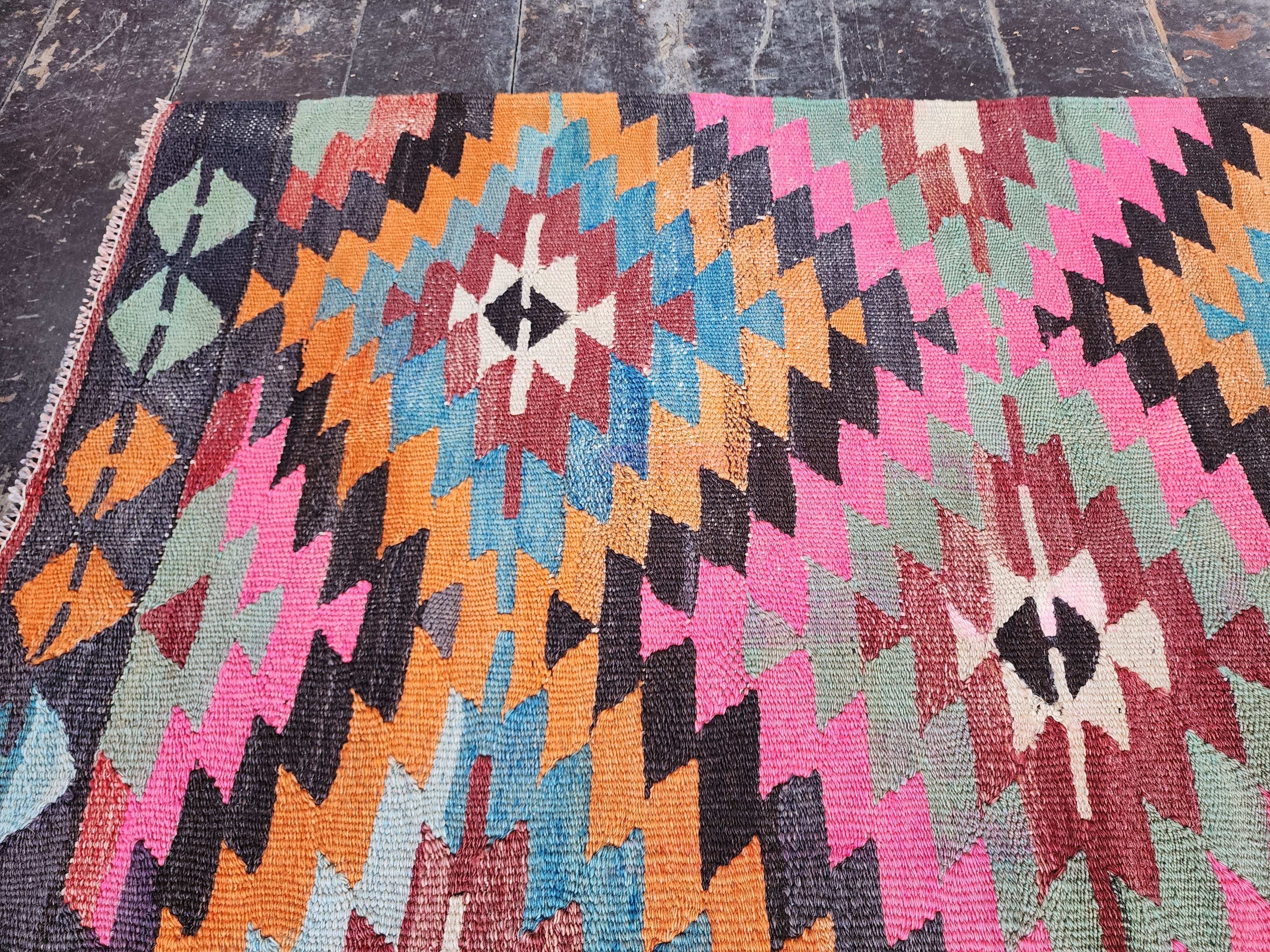 Tapis Kilim Denizli rose, 3'1''x4'8''