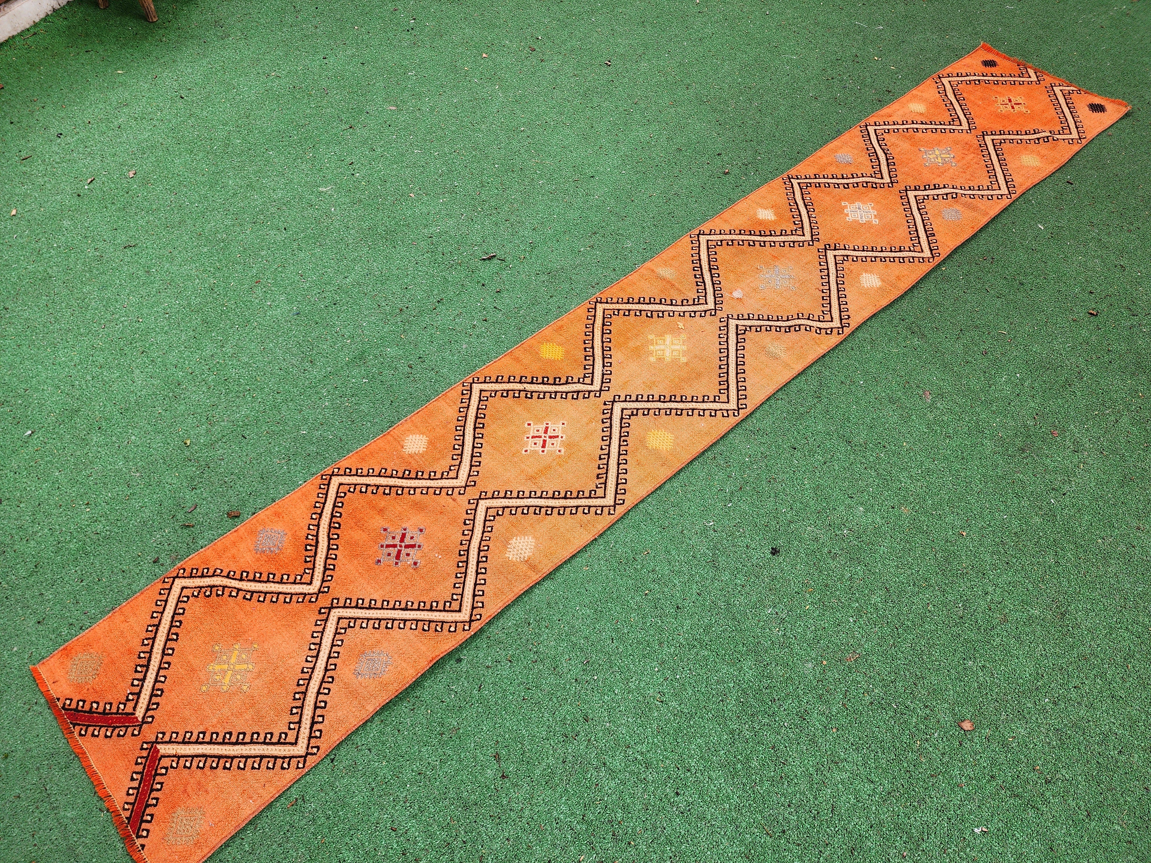 vintage Konya Wool Runner Rug — corner detail