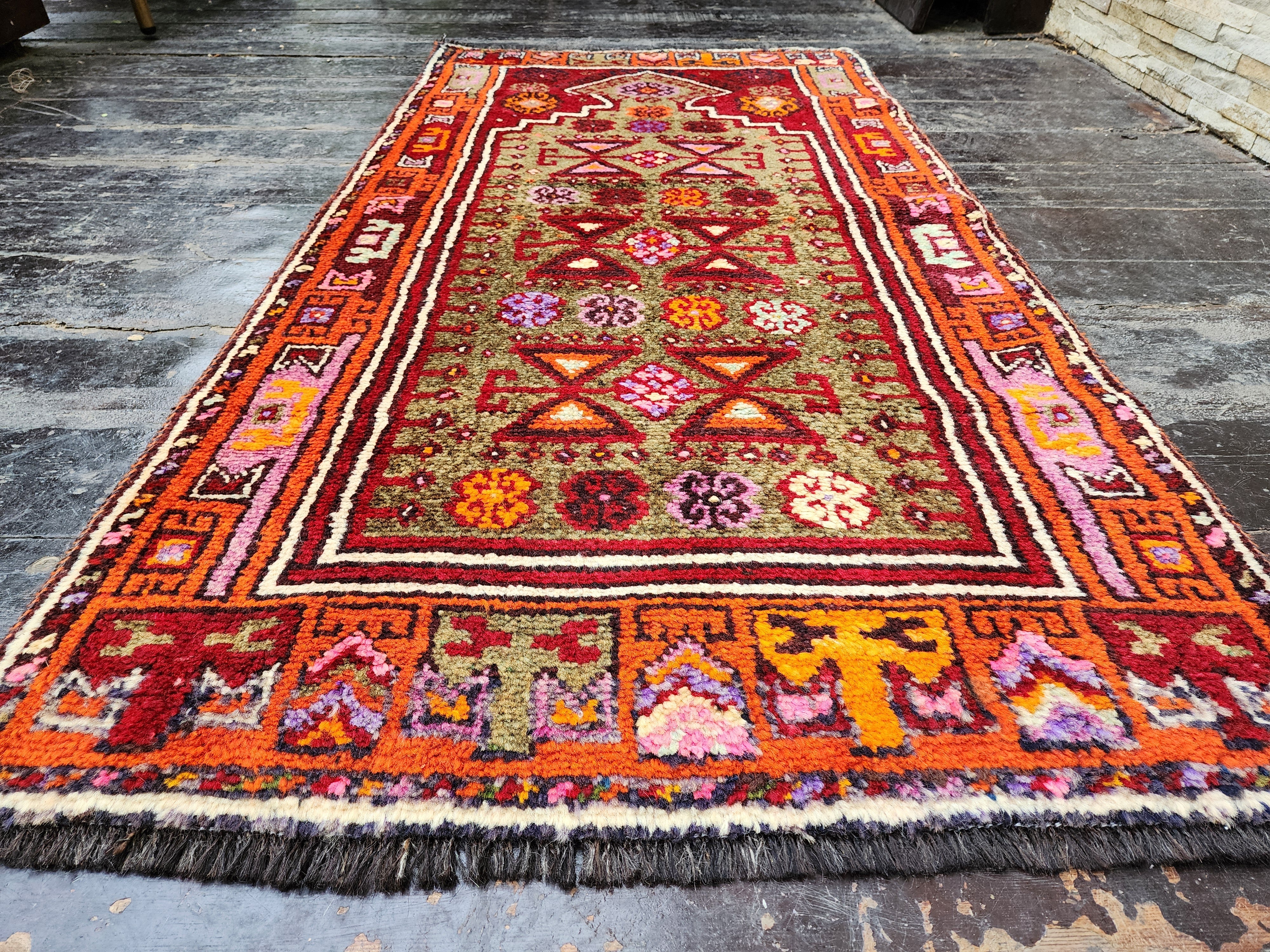 antique Konya Wool Small Rug — corner detail