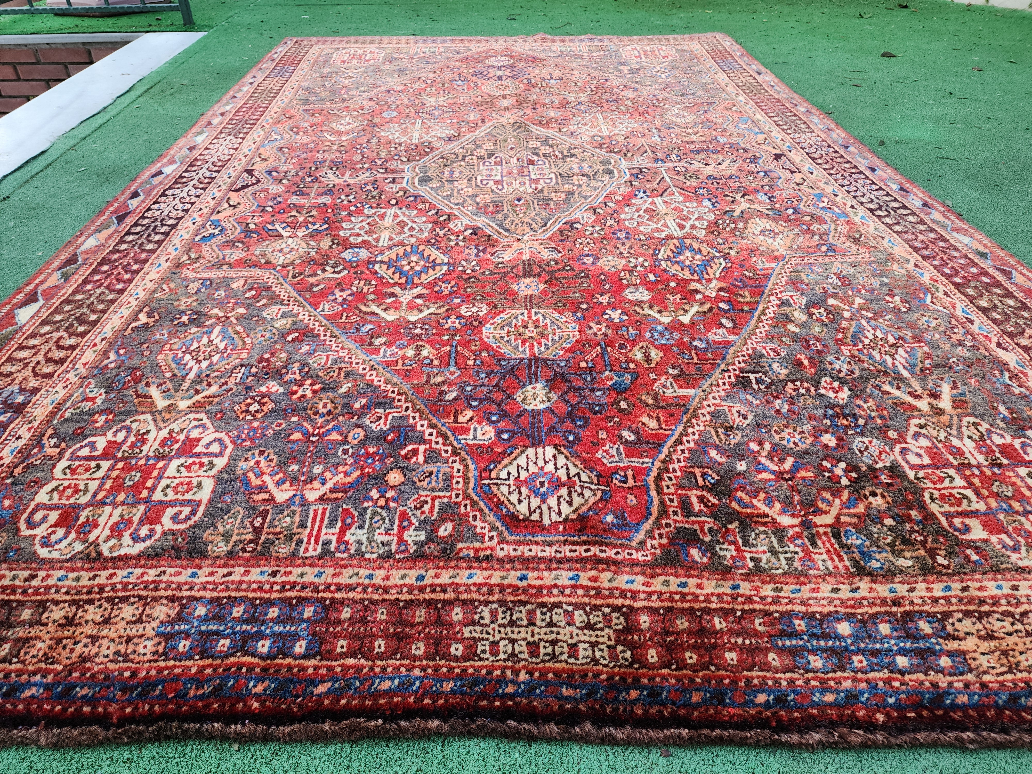Antique Persian Shiraz Rug 8 ft 7 in x 5 ft 3 in, Red Brown and White Turkish Carpet Handmade from Natural Wool for Living or Dining Room