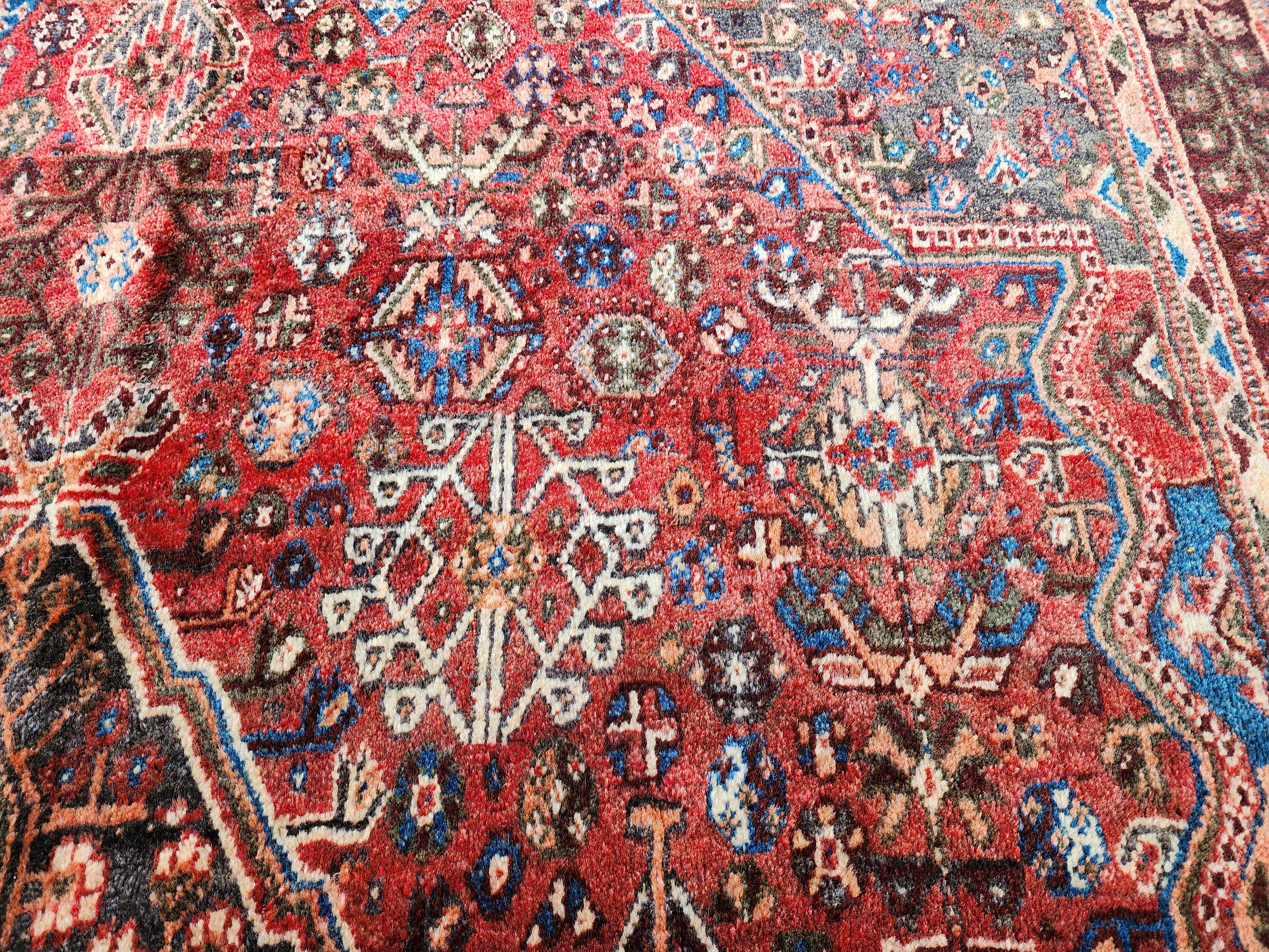Antique Persian Shiraz Rug 8 ft 7 in x 5 ft 3 in, Red Brown and White Turkish Carpet Handmade from Natural Wool for Living or Dining Room