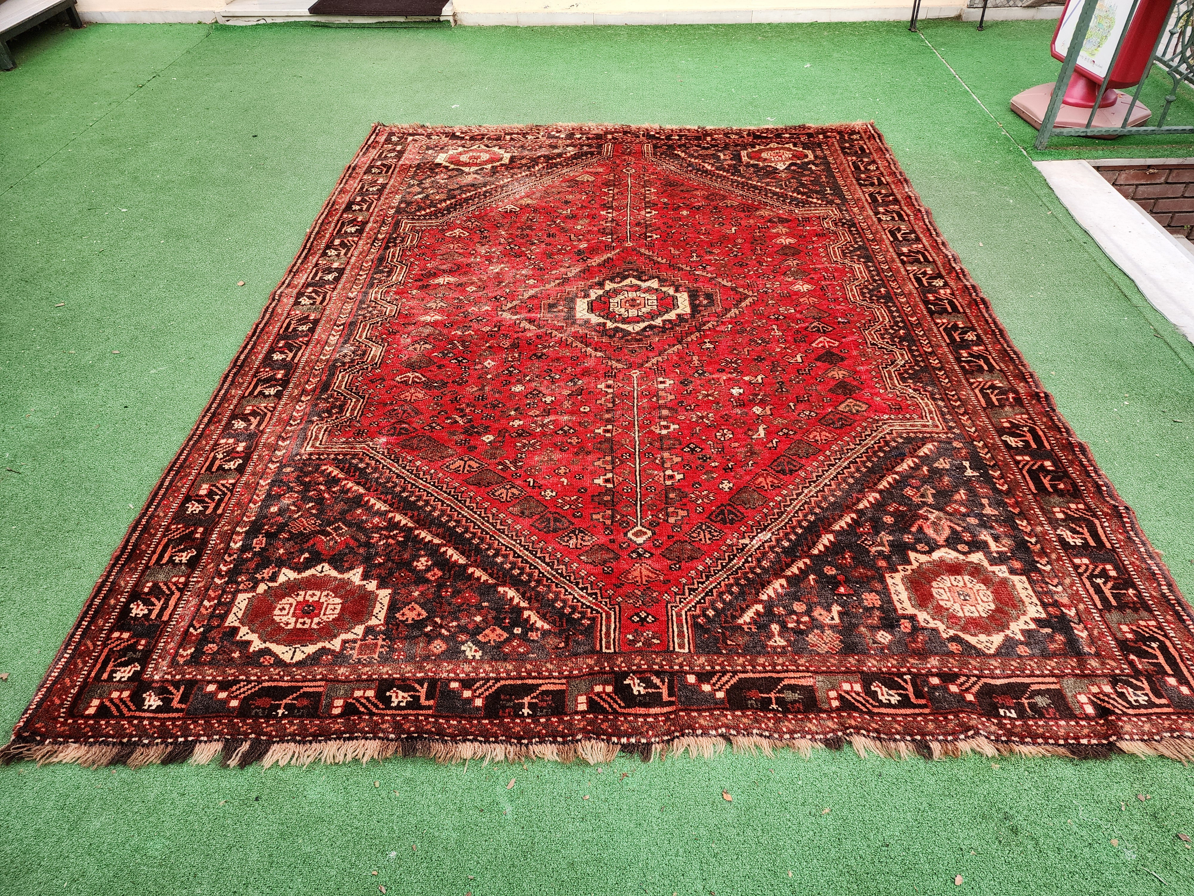 Red Persian Shiraz Rug, 9'6''x7'2''