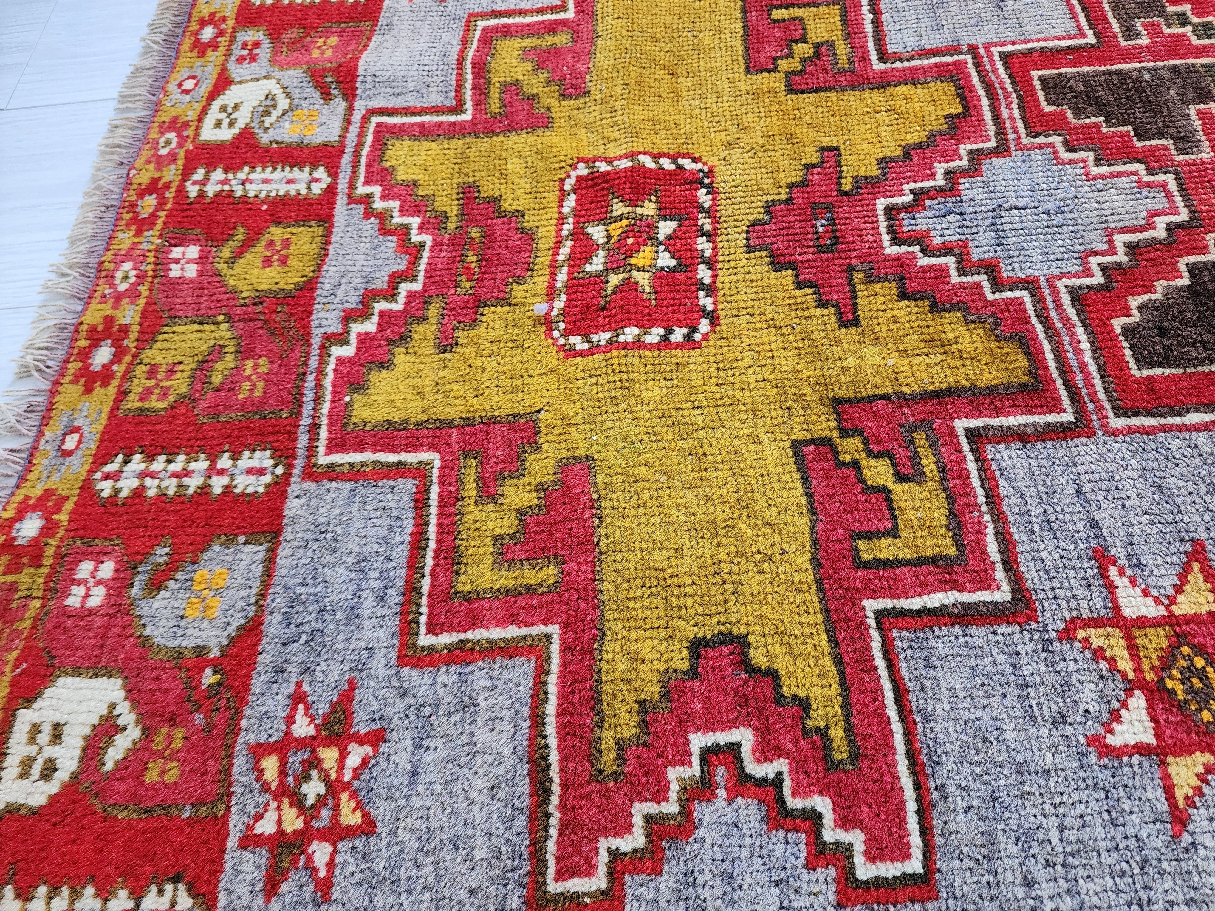 Antique Turkish Konya Rug with Tribal Bird Border – A Masterpiece of Anatolian Folk Art