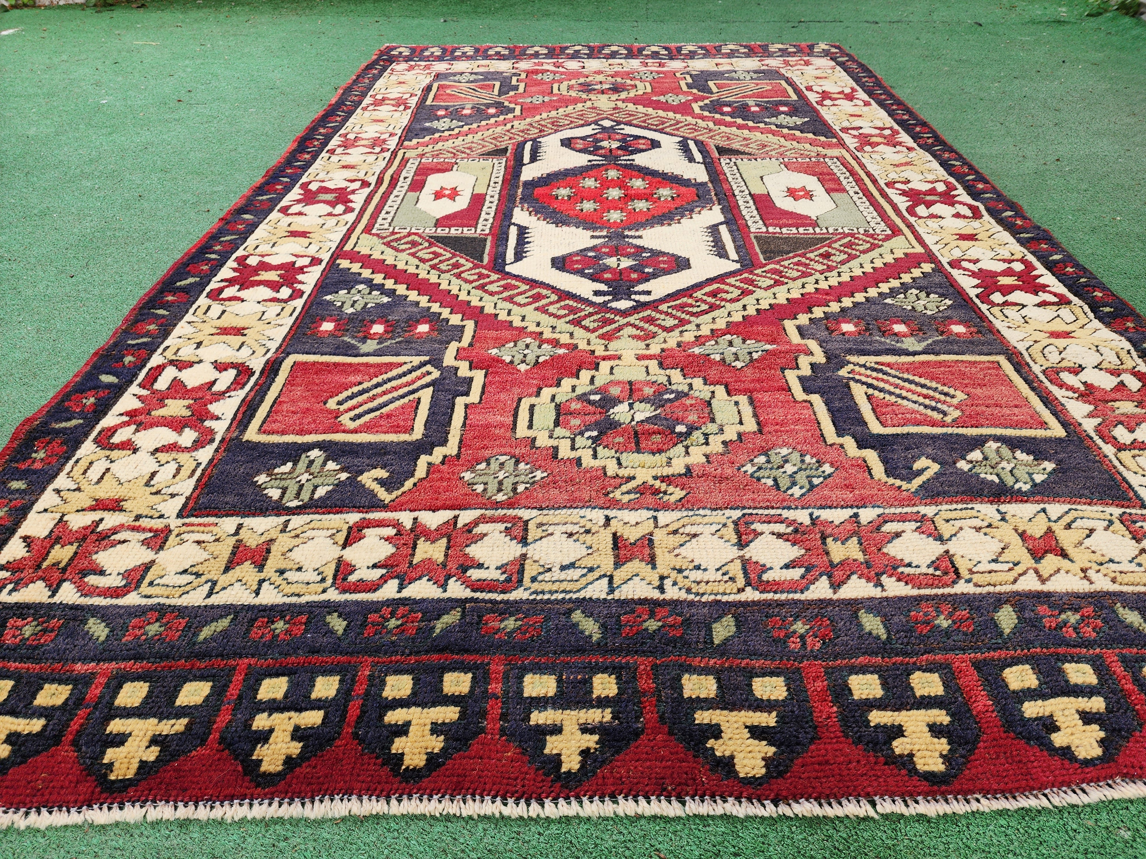 antique Konya Wool Small Rug — pile detail