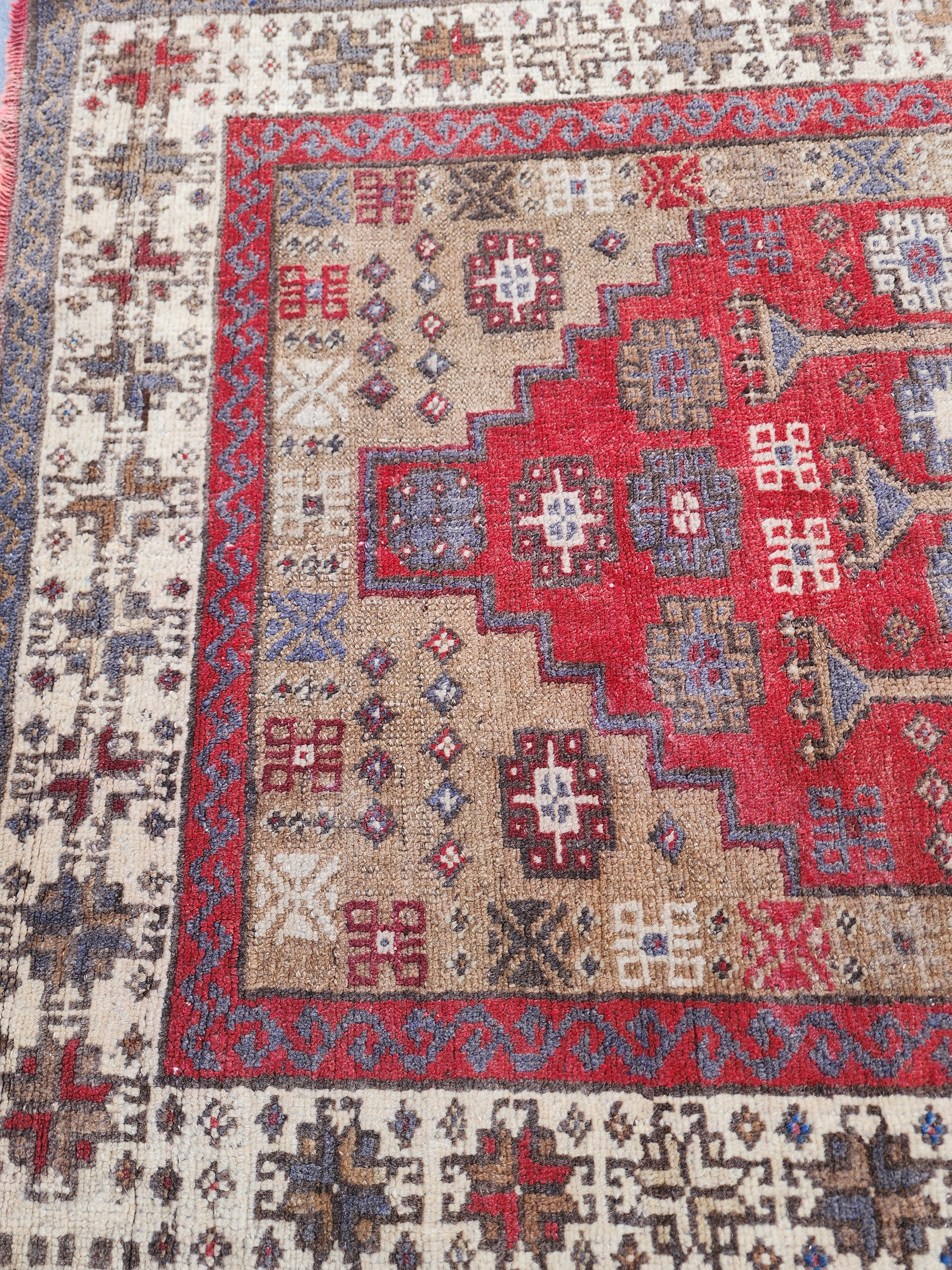 Vintage Turkish Wool Rug 5x3 ft - Tribal Red Brown Taspinar Rug