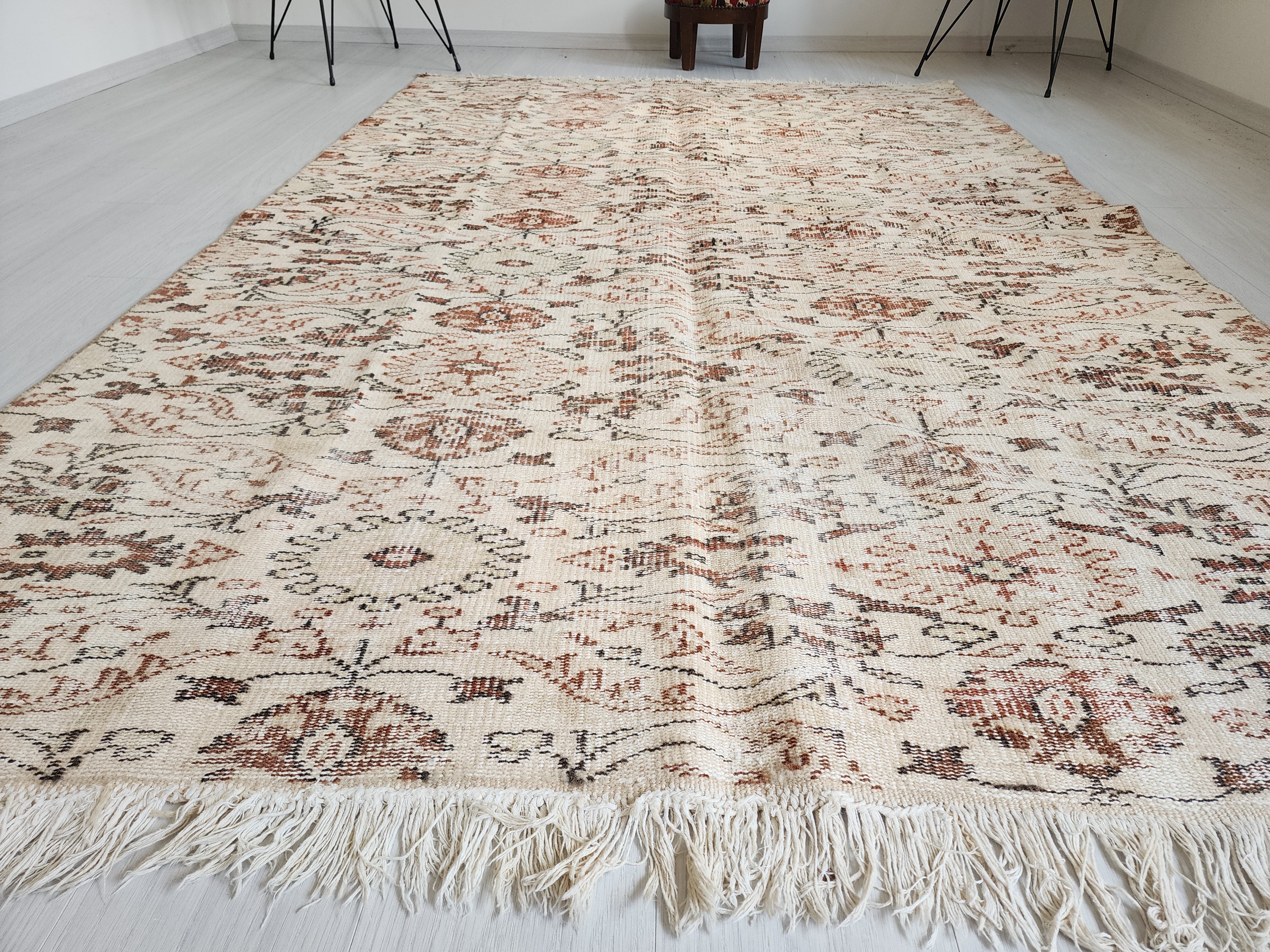 Vintage Turkish Oushak Rug, Large Neutral Area Rug with Faded All-Over Floral Pattern, Muted Beige and Terracotta Tones, Distressed Boho Carpet