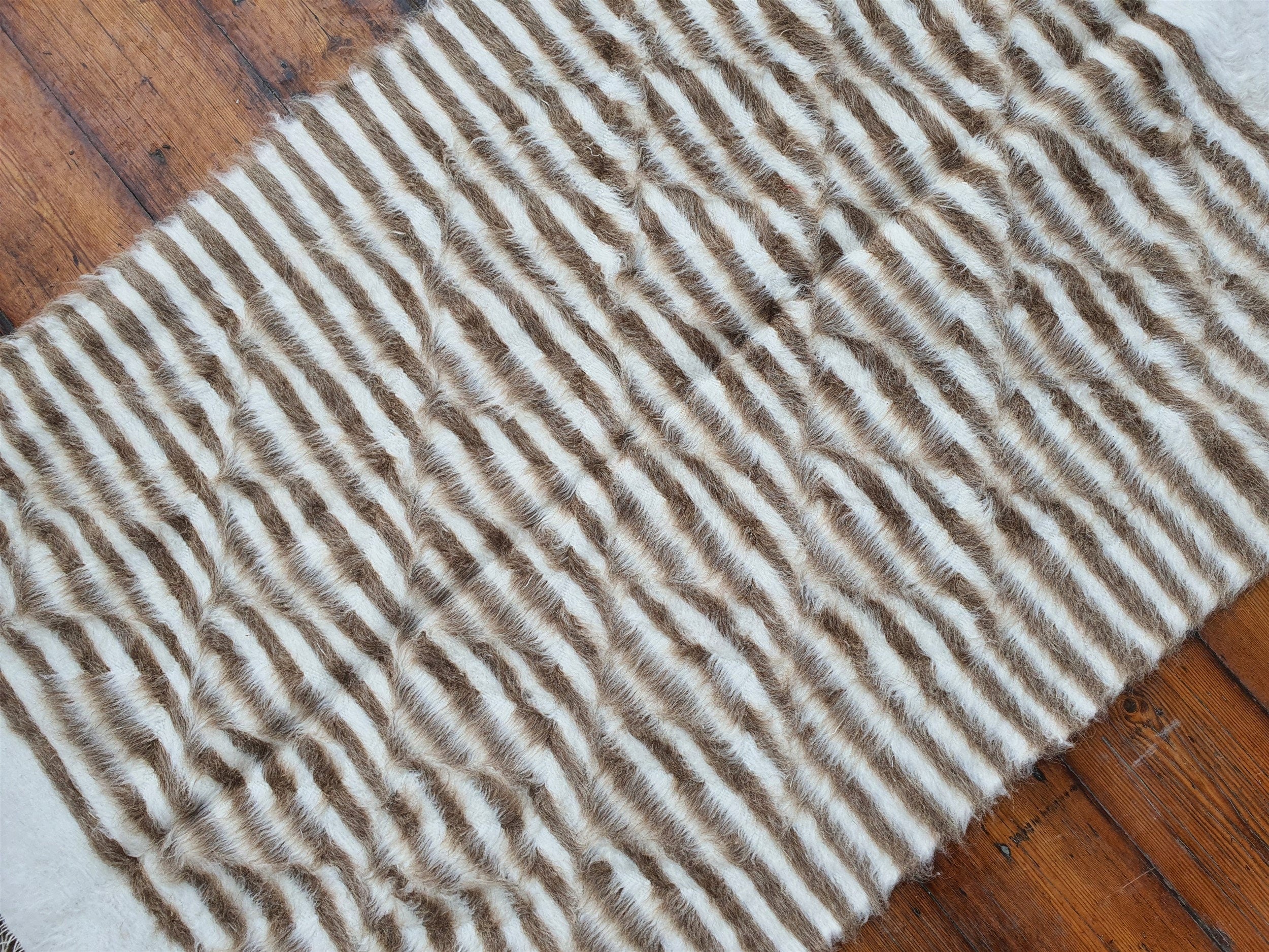 Undyed Siirt Angora Mohair Rug 4 ft x 2 ft 5 in, Brown and White Turkish Tulu Kilim Door Mat