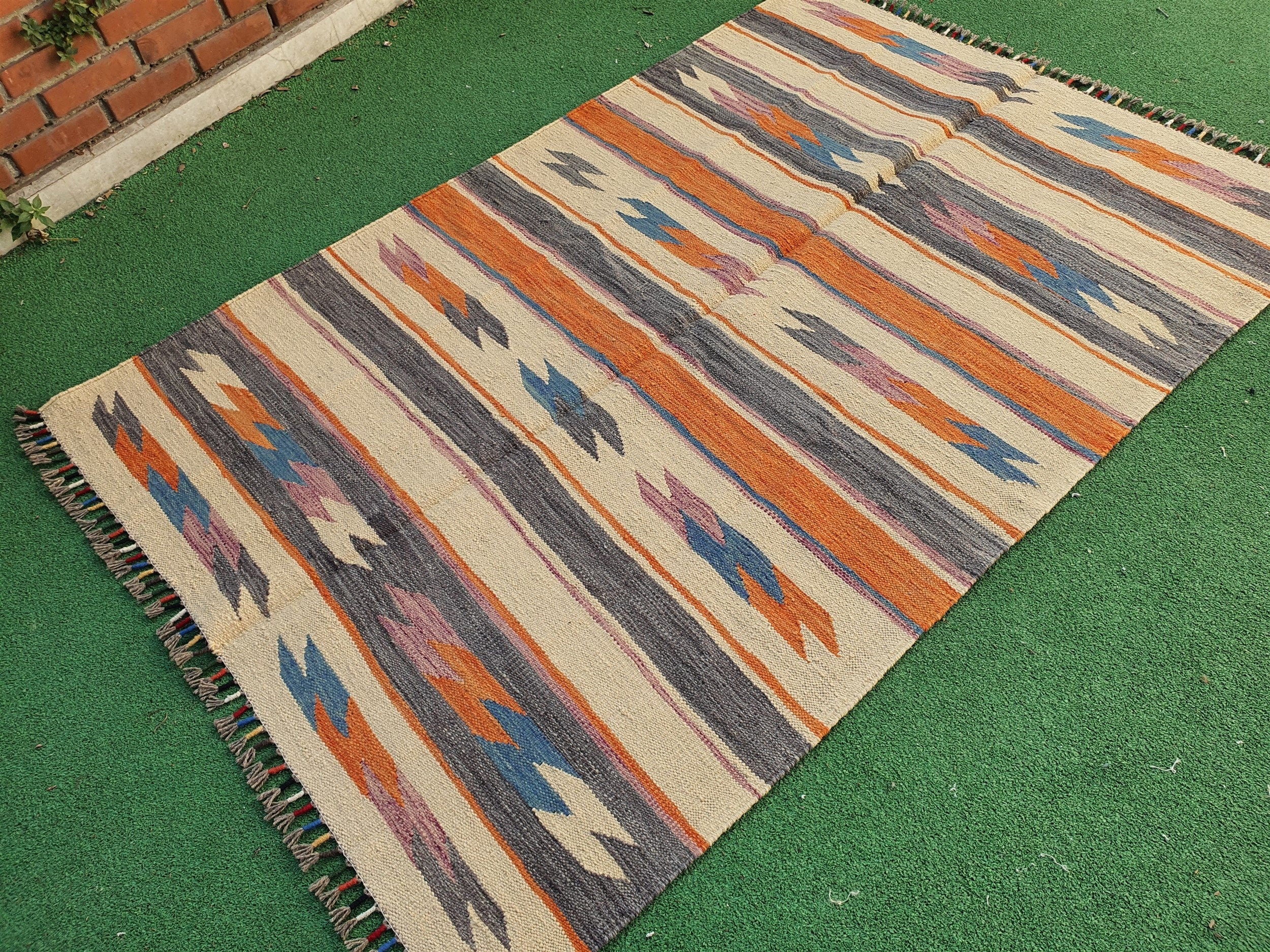 Vintage Turkish Kilim Rug, Moroccan Carpet, Anatolian Handmade Organic Wool Kilim Rug, Bohemian Rustic Decor Persian Area Rug 5'8"x3'9"