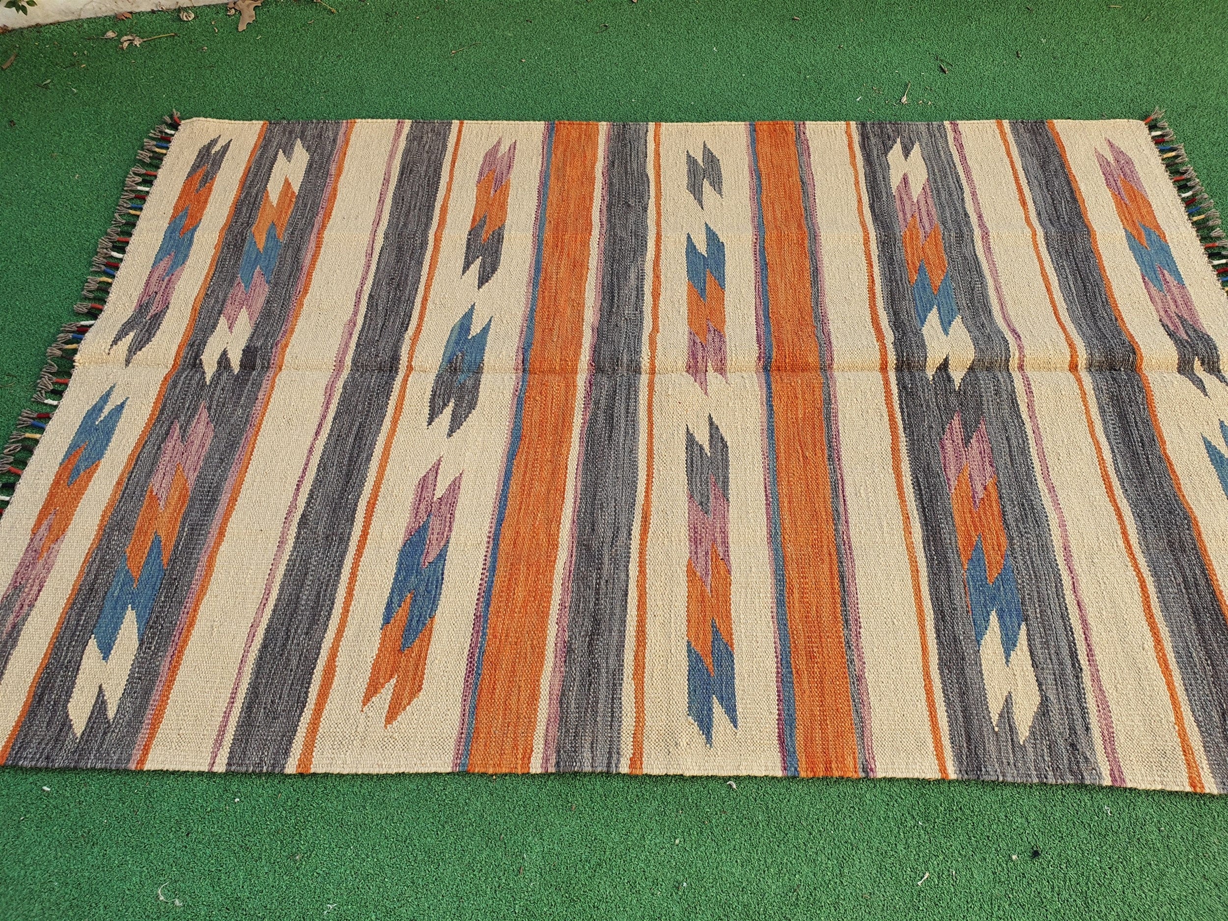 Vintage Turkish Kilim Rug, Moroccan Carpet, Anatolian Handmade Organic Wool Kilim Rug, Bohemian Rustic Decor Persian Area Rug 5'8"x3'9"