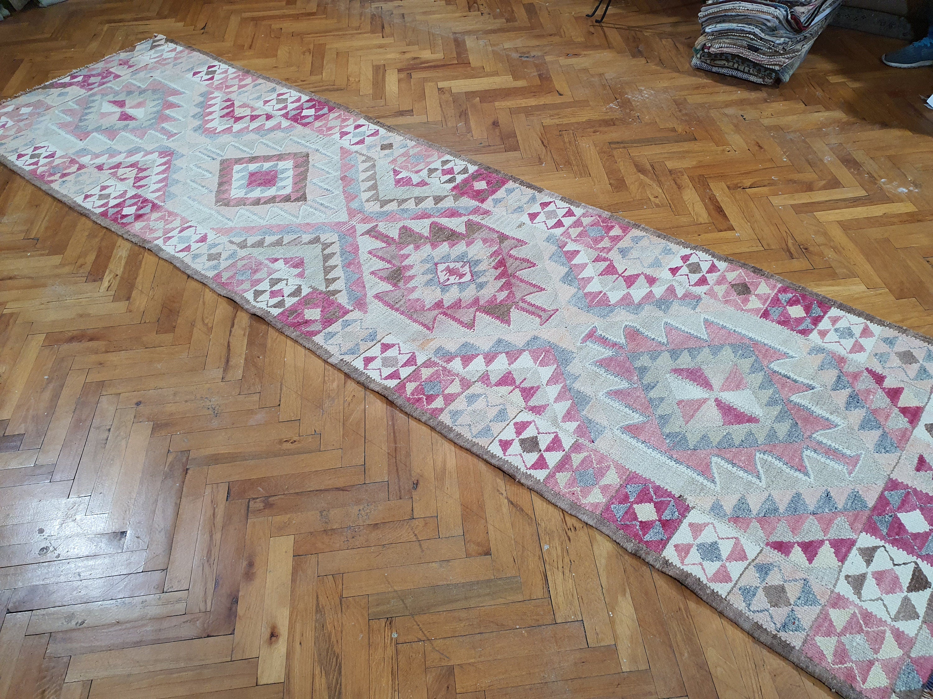 Wide Kilim Runner Rug 11 x 3 ft Pink Grey Beige Long Hallway Handmade Corridor Rug, Natural Wool Geometric Rug for Kitchen Bedroom or Lounge