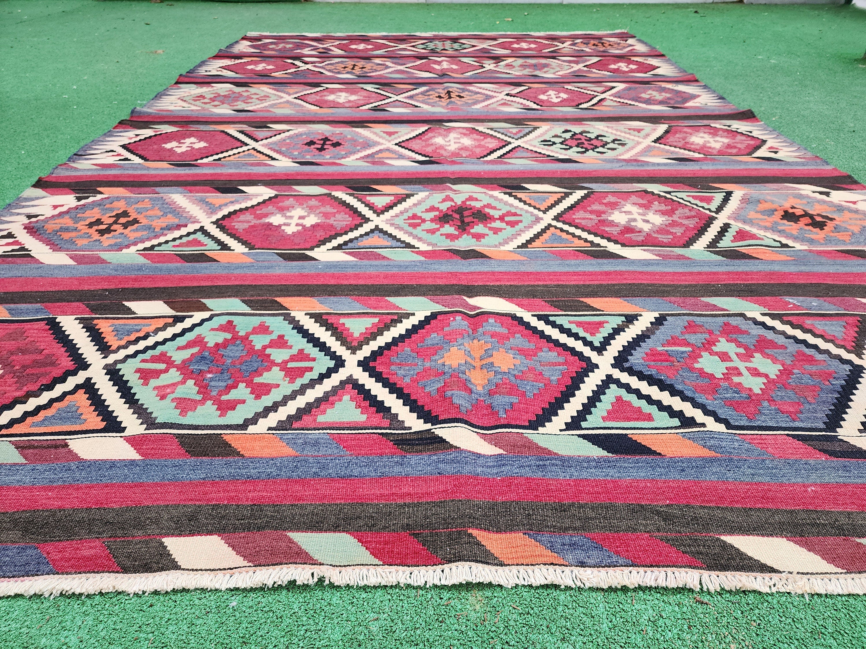 Vintage Caucasus Kazak Kilim, Handmade Organic Wool Rug, Tribal Nomadic Moroccan Bohemian Living Room Rustic Decor Persian Area Rug 6x10 ft