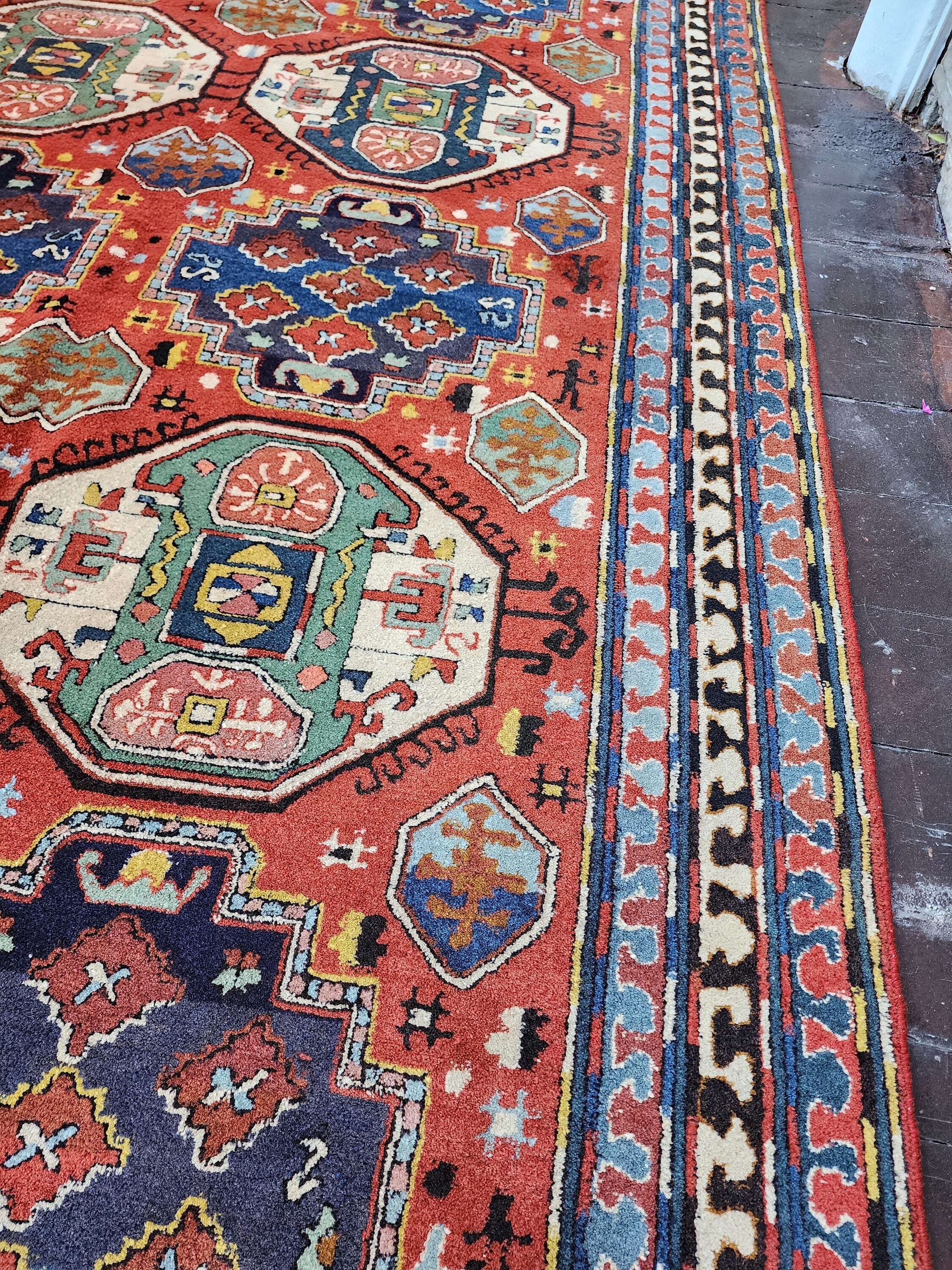 Red and Blue Antique Cacuasion Area Rug ''9'' x 5'2''